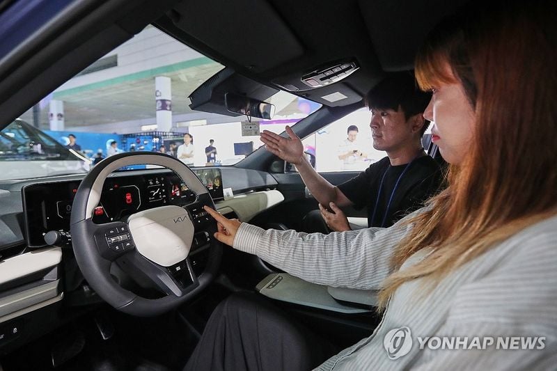 생성형 AI 내재화 경쟁…현대차·중국업체, 기술 주권 확보전→시장 지형 재편