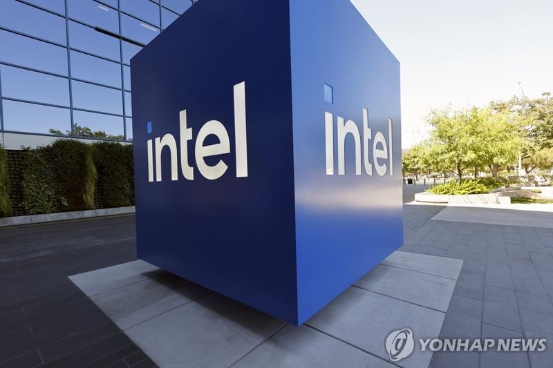 ‘인텔’ 7.1% 상승…‘AMD’ 칩 제조 논의에 경영 정상화 기대