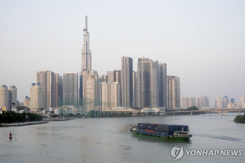 베트남 3분기 GDP 8.23%↑…수출은 미 관세로 9월 감소세