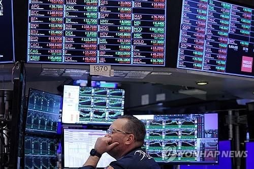 ‘나스닥’ 0.7% 상승…‘AMD’ 오픈AI 계약에 필라델피아 반도체지수 2.9% 급등