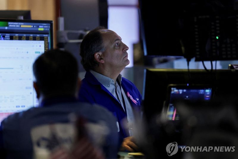 뉴욕증시 지역은행 부실 우려에 하락…다우 0.65%↓ S&P500 0.63%↓