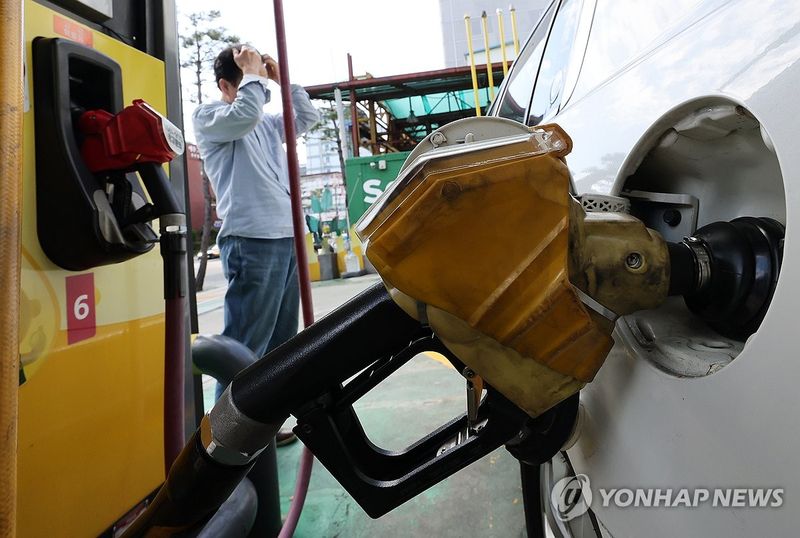 유류세 인하 2개월 연장…휘발유 7%·경유 10% 인하율 축소