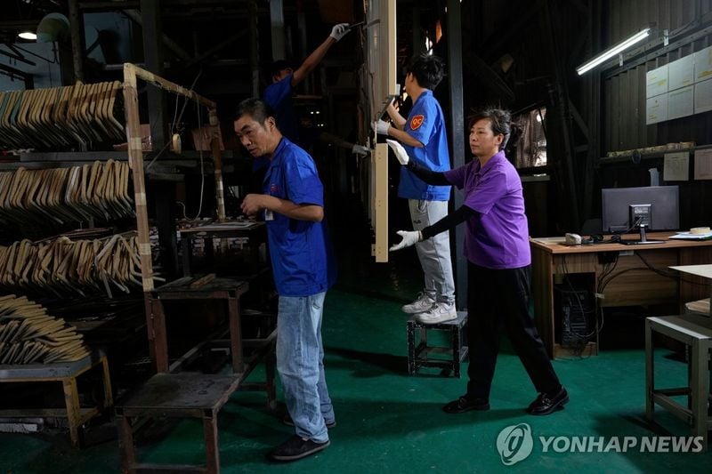 중국 10월 민간 제조업 PMI 50.6…확장세 둔화에 전망치 하회