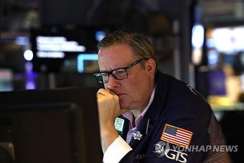 뉴욕증시, AI 기술주 고평가 우려에 나스닥 2% 하락