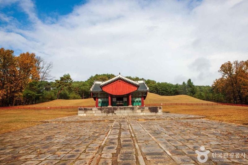 출처 : 한국관광공사 포토코리아(융건릉)
