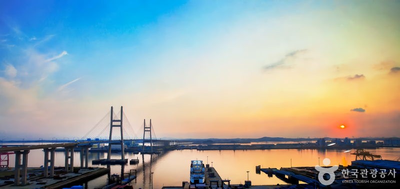출처 : 한국관광공사 포토코리아(서해대교)