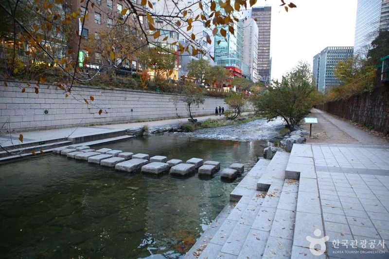 청계천 출처 : 한국관광공사 포토코리아