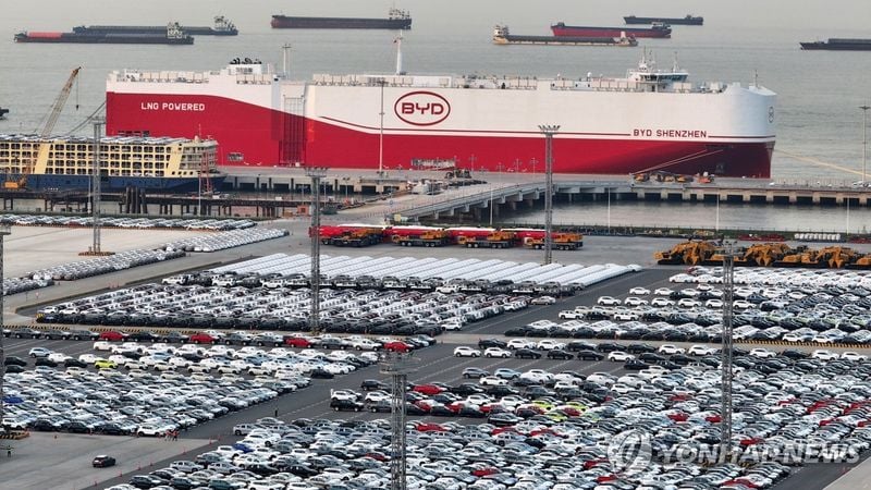 중국 ‘0㎞ 중고차’ 수출 올해 50만대 돌파…당국, 통제 방안 시행