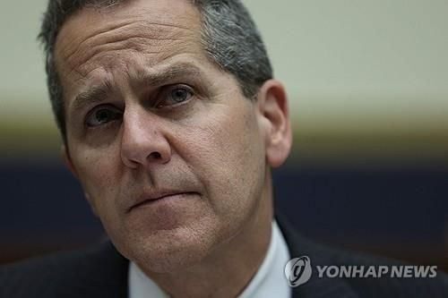 美 연준 바 이사 “트럼프식 은행 규제 완화, 금융시스템 불안·실제 위험 초래”