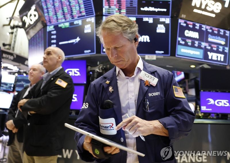 뉴욕증시, 엔비디아 실적 발표 앞두고 3대 지수 동반 하락…AI·기술주 약세 지속