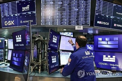 뉴욕증시, 12월 기준금리 인하 기대에 상승 출발…AI·소비 관련주 반등