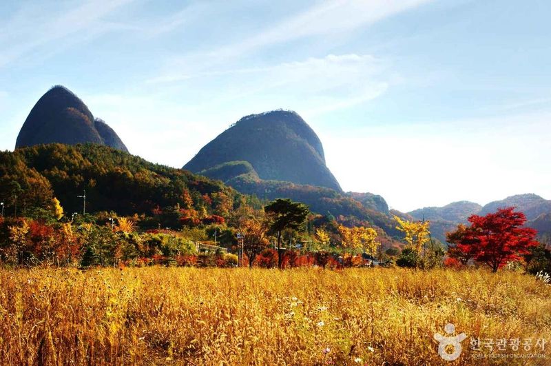 마이산 출처 : 한국관광공사 포토코리아