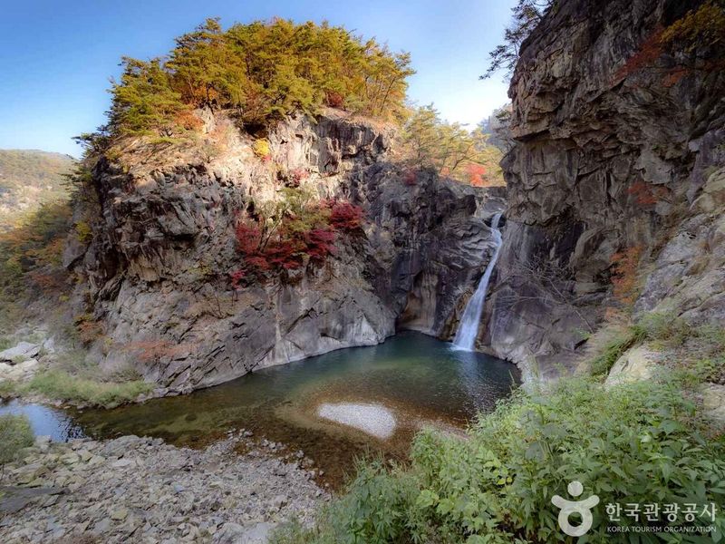 삼부연폭포 출처 : 한국관광공사 포토코리아