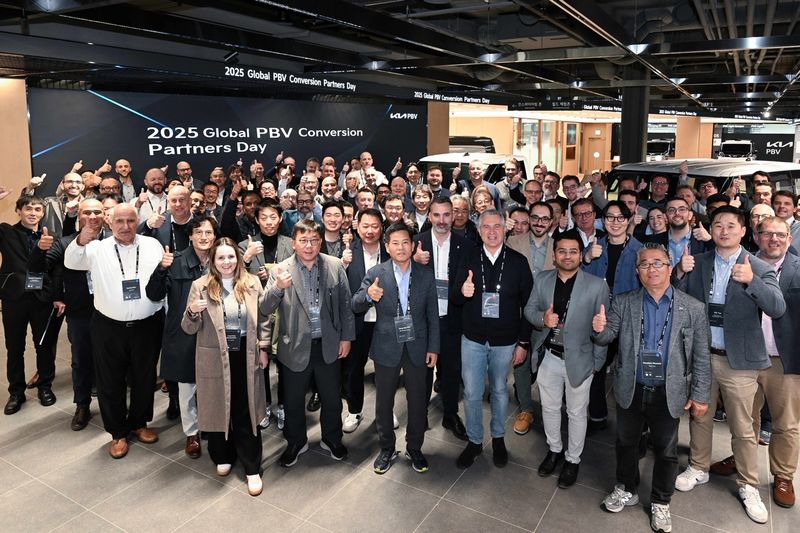 “PBV 컨버전 동맹 확대”…기아, 글로벌 특장 네트워크→사업모델 전환 가속