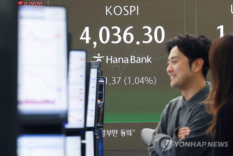 코스피 4,036.30 마감…9거래일 만에 4,000선 회복·코스닥 2년4개월 만 최고치