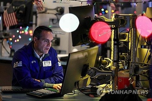 뉴욕증시, 9월 PCE 물가 둔화 속 3대 지수 상승…12월 금리 인하 기대 유지