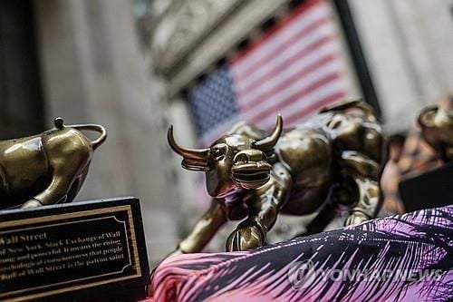 뉴욕증시, 9월 PCE 안정·FOMC 경계 속 강보합…다우 0.22% 상승 마감