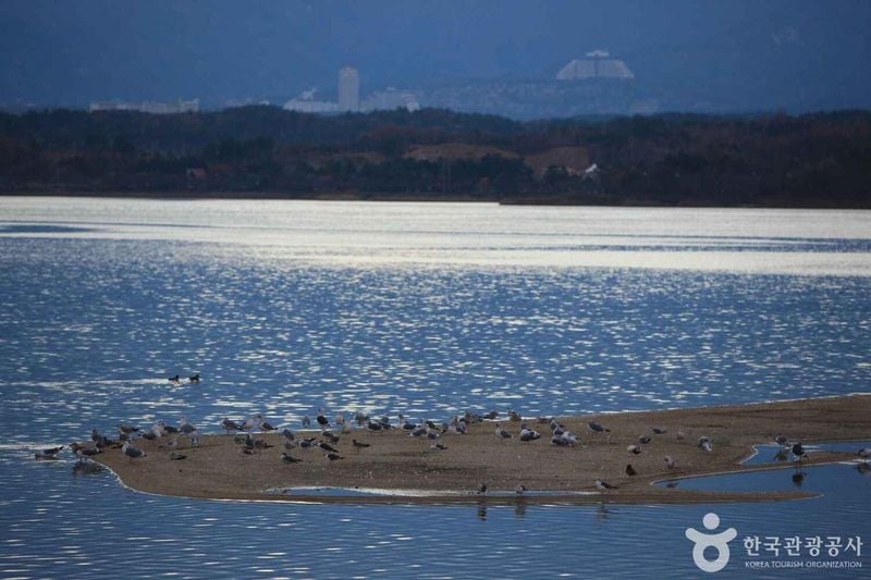 출처=한국관광공사 영랑호