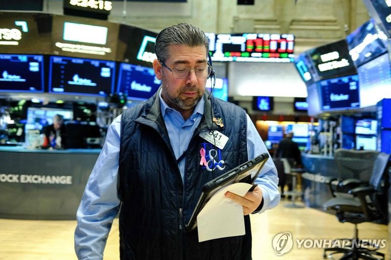 뉴욕증시, 11월 비농업 고용·소매 판매 혼조에 하락 출발…3대 지수 약세