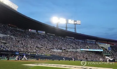 “800만 관중 신화”…KBO리그, 465경기 만에 최다 매진→도심 야구열기 폭발