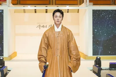 “정일우 런웨이서 뜨거운 기품”…한복상점 찬란함→‘화려한 날들’ 컴백을 부르다