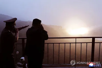 “조기 공개로 대미 압박”…군, 북한 화성-20형 ICBM 개발 초기 단계 진단