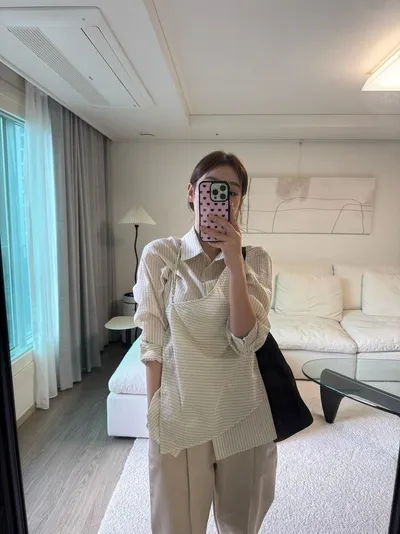 “이유정, 환승연애3 그 후 가을빛 일상”…크림톤 감성→단정함에 아련한 설렘