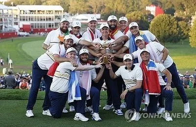 “극적 무승부로 쐐기”…유럽, 라우리 버디로 13년 만에 미국 원정 라이더컵 우승→역대 7번째 새 역사