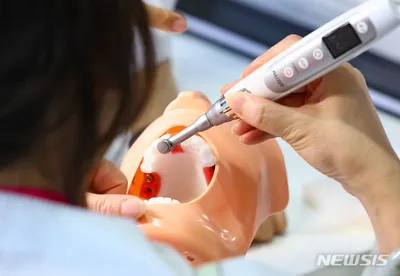 “중년 임플란트 성공률 높이려면”…골밀도·전신질환이 변수
