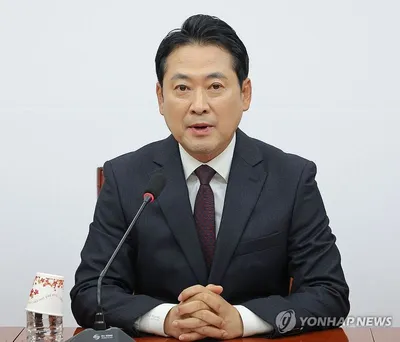 “장동혁 尹 면회에 당내 반발”…국민의힘, 민심 이탈·계파 갈등 우려