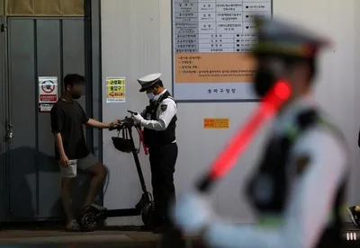 “킥보드 무면허 운전자 절반이 10대”…플랫폼 방조 책임 검토