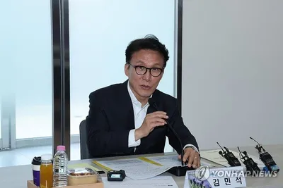"신안 태양광 발전, 국가적 모델 될 수 있어"…김민석 총리, 주민참여 확산 주문