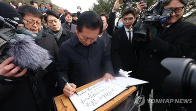 “노무현 꿈·이재명 정부 성공 잇겠다”…정청래, 봉하·평산 행보로 지선 체제 시동