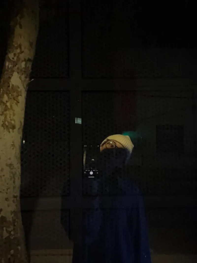 “전체 다 모인적은 얼마만인지”…이이담, 밤공기 속 존재감→고요한 여운