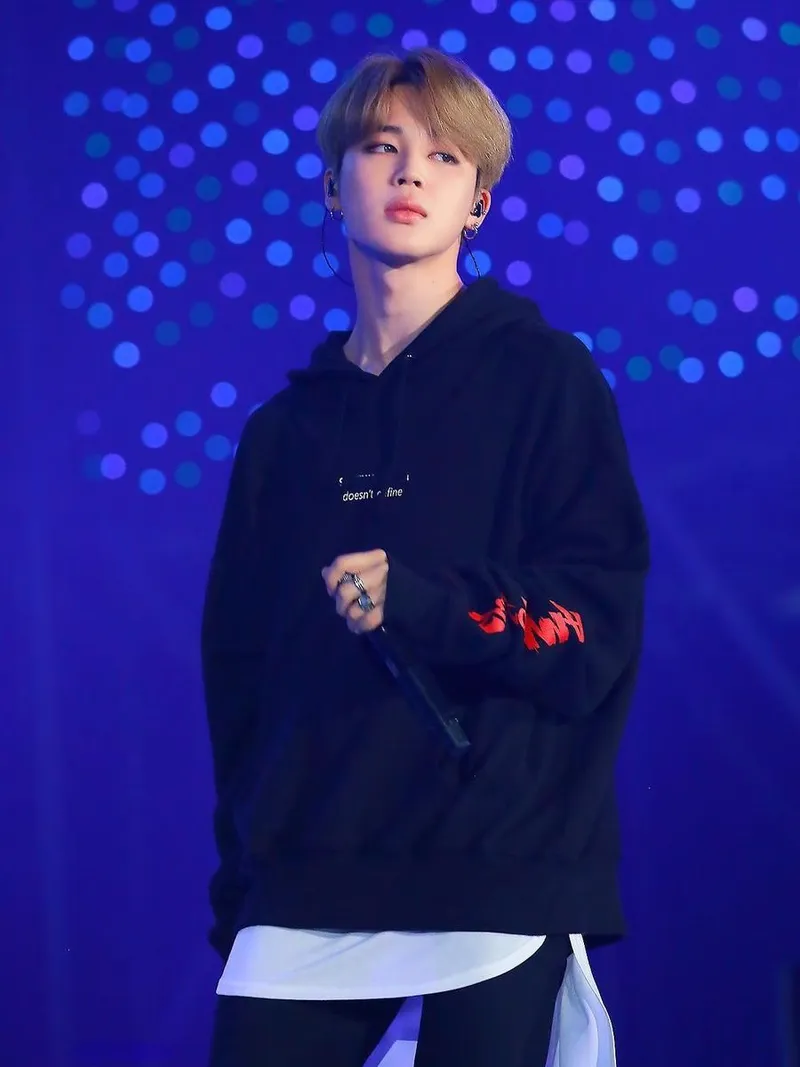 “스포티파이 325일 기적”…방탄소년단 지민, ‘Who’ 역주행→K팝 새 역사 썼다