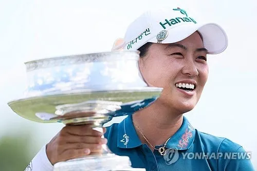 “18계단 상승”…이민지, KPMG 여자 PGA 우승→세계랭킹 6위 복귀