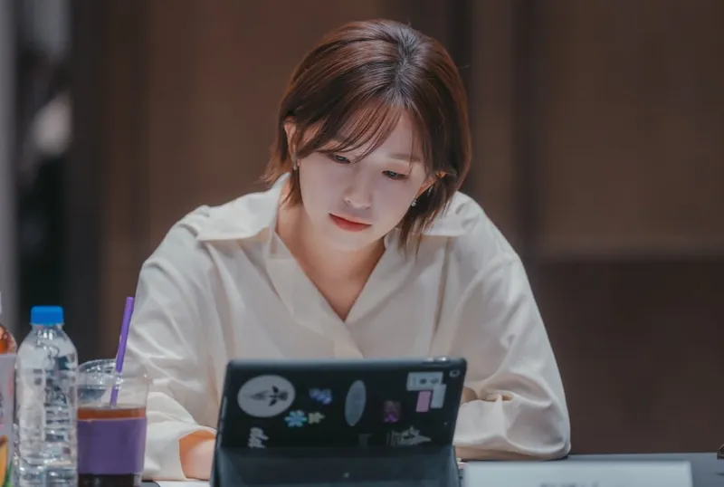 “이보영·이민기, 의료의 경계 흔든다”…‘메리 킬즈 피플’ 대본 리딩→압도적 시너지 폭발 / MBC
