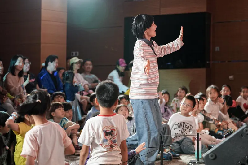 “세계가 마주한 상상력의 무대”…뮤지컬 ‘알사탕’ 상하이 호평→글로벌 투어 본격화
