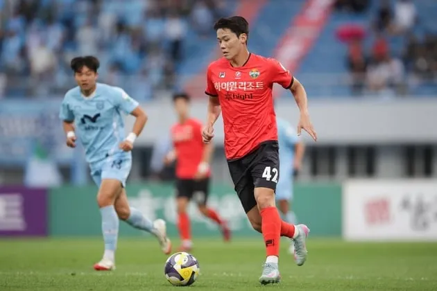 “1골 1도움 맹활약”…모재현, 강원 이적 후 첫 경기서→K리그1 20라운드 MVP 등극