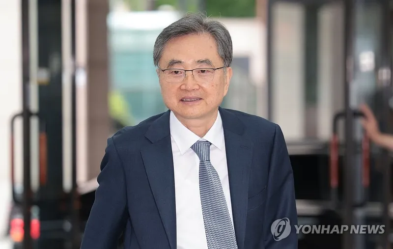 조현 외교장관 후보자, 북미대화 통한 평화 정착 강조