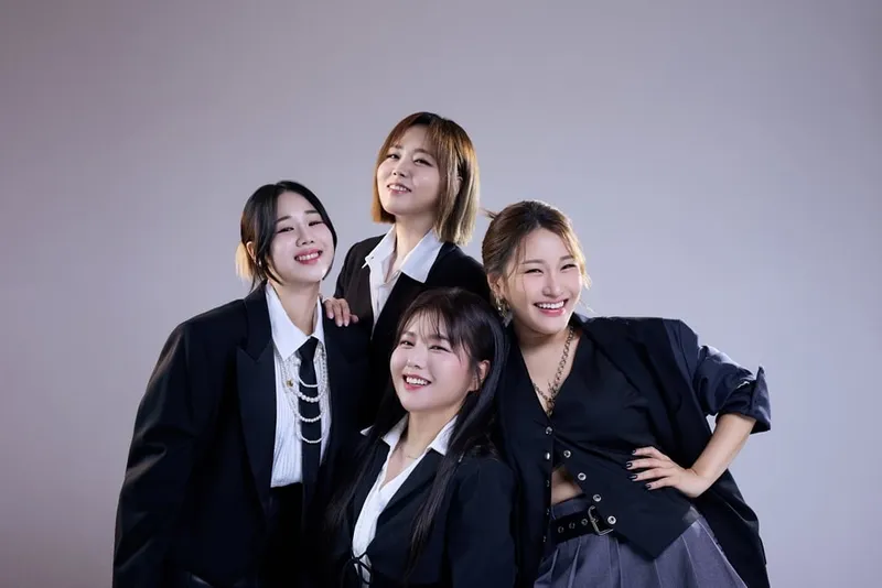“보컬 어벤져스의 귀환”…유성은·손이지유, 7월 15일 데뷔→솔로 컴백까지 예고 / 아츠로