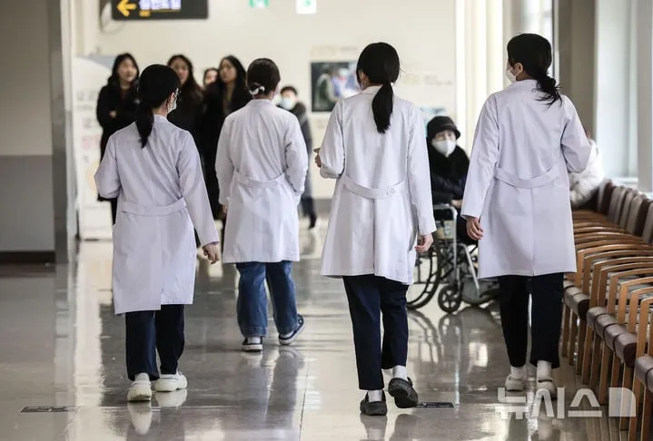 전공의 집단행동 재점화…서울대병원 등, 의료개혁 재검토→정책 정상화의 기로