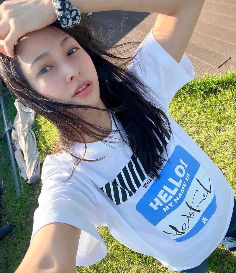 “쨍쨍하네요”…박규리, 햇살 아래 담백한 여유→청량 미소 / 걸그룹 카라 박규리 인스타그램