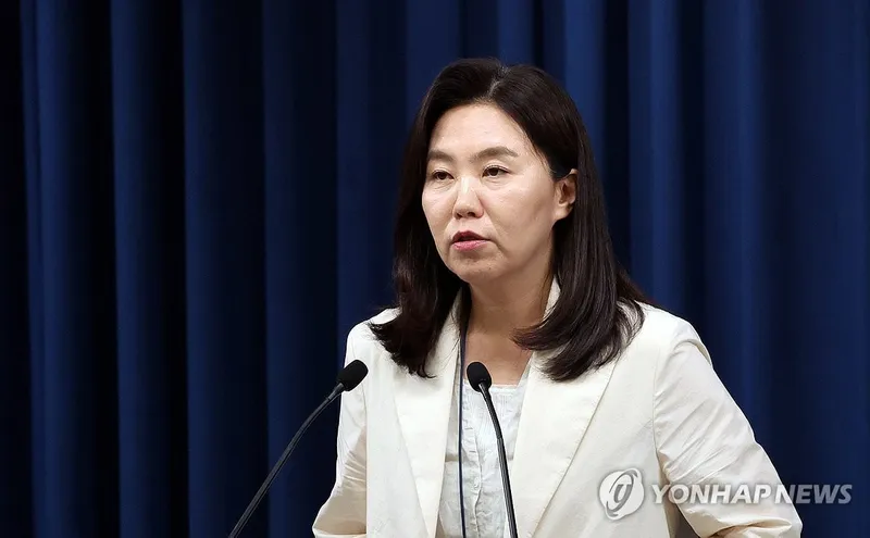 유류세 인하 연장 결단…윤석열 정부, 민생 고통에 응답→물가 안정 정책 속도
