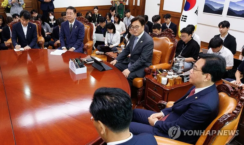 국회 추경 본회의 26일 최종 합의…여야, 상임위원장 갈등 속 민생 법안 처리 촉각→협치 새 기로