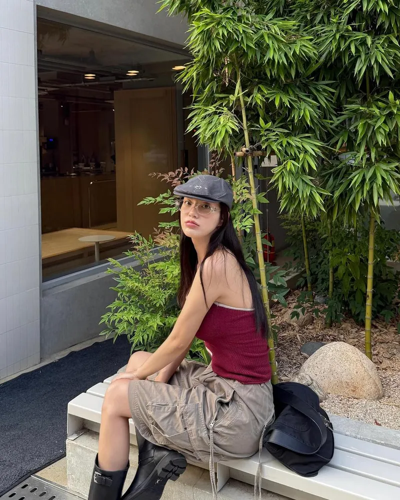 “덥고 습해서 머리 어질했던 어제”…조가빈, 무심한 여름→도시 감성 폭발 / 걸그룹 나인뮤지스 소진 조가빈 인스타그램