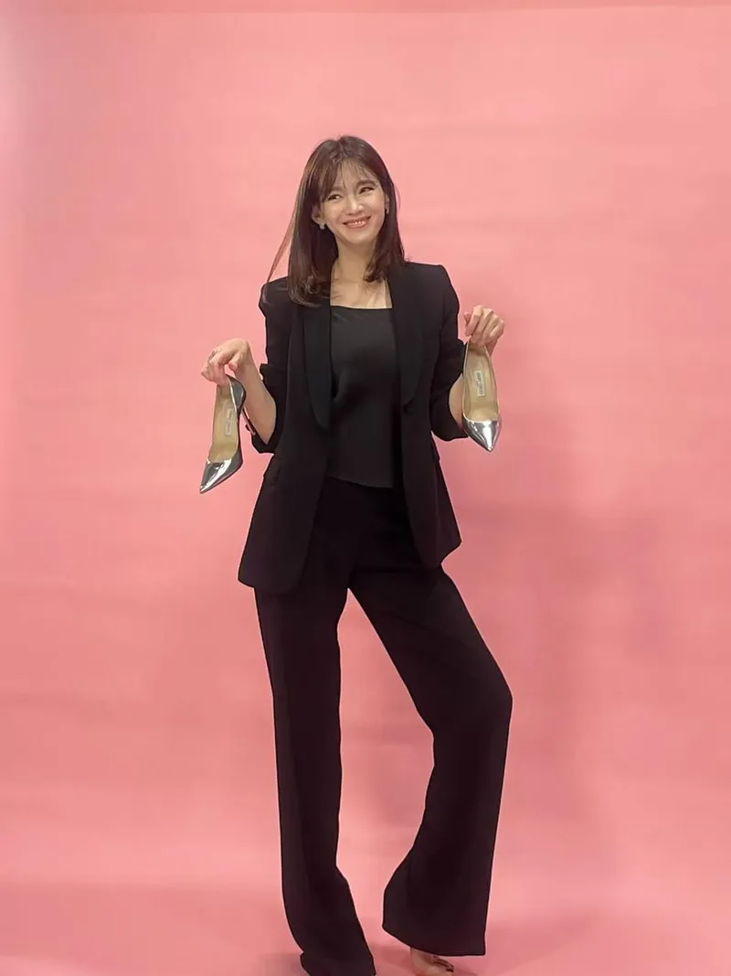 “여유가 빛나는 순간”…정가은, 맨발 미소→여름 촬영장 에너지 / 배우 정가은 인스타그램