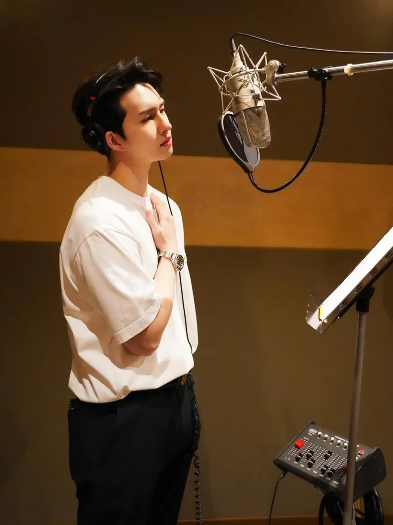 “진심이 닿는 순간”…이재환, 깊어지는 밤→녹음실의 전율 / 그룹 빅스 켄 이재환 인스타그램