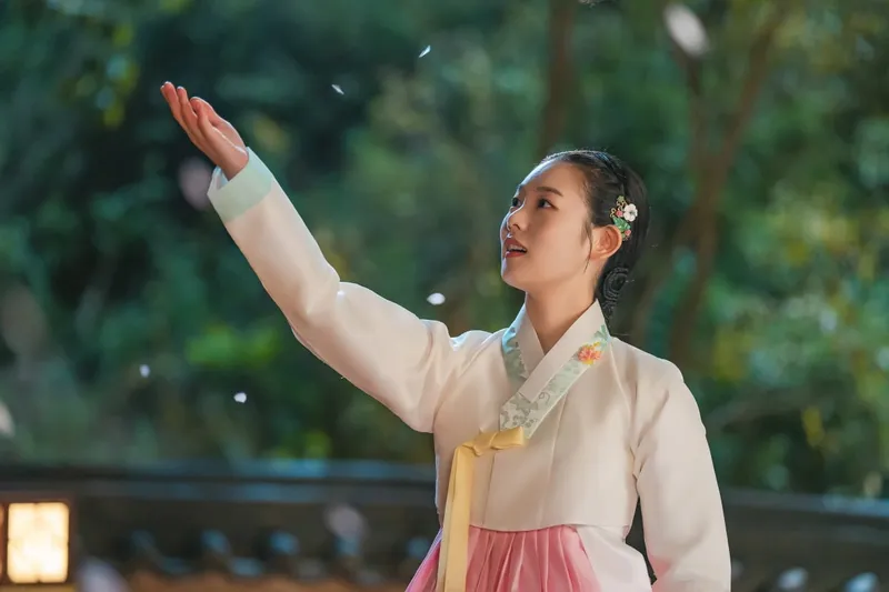 “청순과 당당함 사이”…권한솔·‘남주의 첫날밤을 가져버렸다’ 첫 사극 도전→시청자 기대 고조