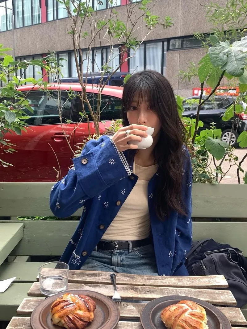 “급 떠오른 낯선 설렘”…민하, 여행 첫날 기분→암스테르담의 여유 / 배우 민하 인스타그램